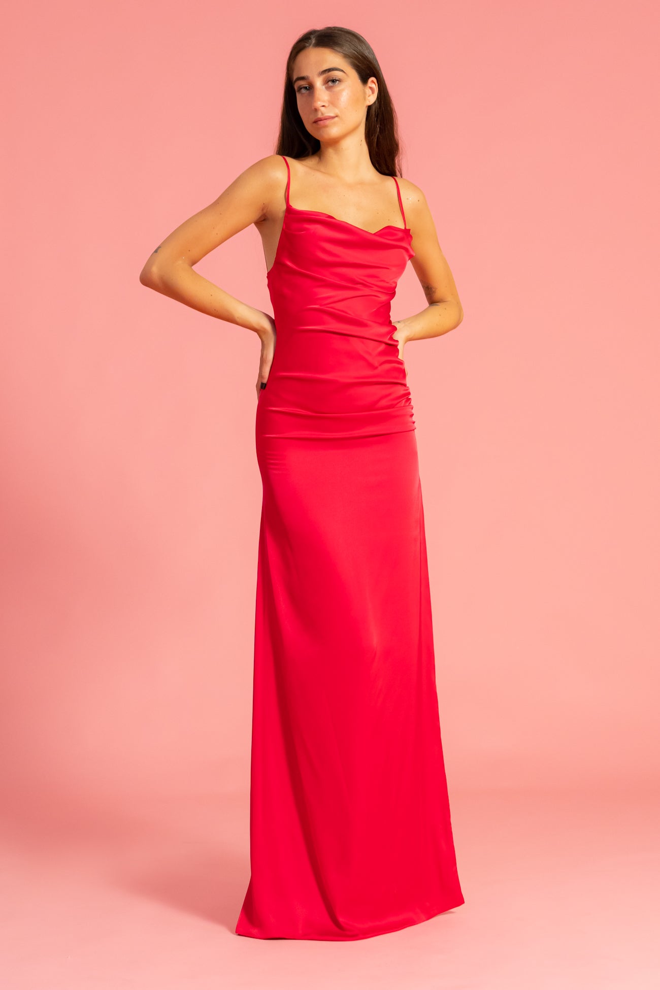 Abito lungo elegante in satin dritto